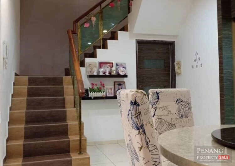 3 Storey Terrace House, Fully renovated and furnished
