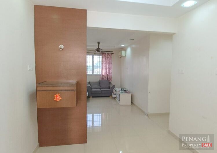 JELUTONG PALACE in Jelutong 850SF 1 car park RENOVATED Semi Furnished