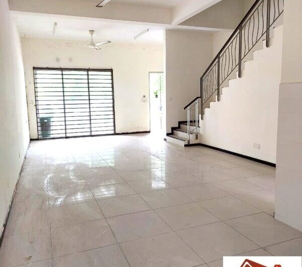 Sunway Cassia house, GATED and GUARDED , ORIGINAL CONDITION, GOOD LOCATION