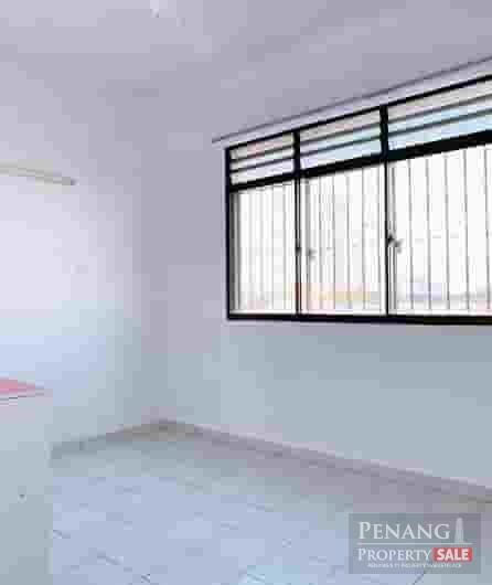 Ref:7063, Taman Sri Penawar @ Jalan Free School near Han Chiang, GH, KDU, SEGI, PTPL  For Rent / å‡ºç§Ÿ / Sewa !!  Taman Sri Penawar Apartment ======================== Date Available: 2024 MONTHLY RENTAL RM:750 BU: 700 sq. ft. with balcony Low density with balcony, With 3 lifts  Renovated / SEMI-Furnished – 2 bedrooms 1 bathroom – 3 ceiling fans, flooring tiles.. – Kitchen cabinet, grilled…. – 1 fixed car park **Well maintained ***Move in condition R7063/CLY/8h121223 H1244/25465+  Facilities: 24 hours security, children playground, management office, Balcony/Patio, Cable TV  Nearby commercial banks, westland union, high schools – Han Chiang, Heng Ee, primary schools, clinics, GH, Stadium, food courts, wet markets …  Very suitable for PMC,KDU,SEGI,PTPL,Han Chiang Students, professional people, doctors, nurses, family and sales executive who like clean, secured and quite place.  Location: Jalan Free School, 11600, Penang, Malaysia. Next to Heng Ee High School, near to Jalan Masjid Negeri (Greenlane) 24hrs McD. Wet and dry market at Tmn Free School.  http://www.homesagency2u.com/Penang/Jelutong/jalan-free-school/taman-sri-penawar/CLY-TSP7063/CLY-TSP7063.html  Prefer WhatsApp or Direct Call: Mr. Lee: 016-445 1383,    Kim: 011-1620 9620 We Provide Bankers & Lawyer Services (One Stop Service) Date Posted: 01-01-2024 Email: homes.agency@yahoo.com Website: http://www.homesagency2u.com