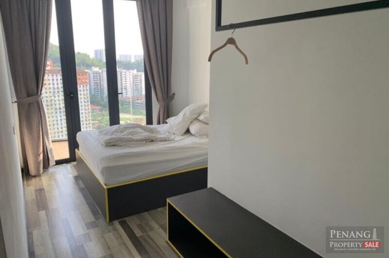 Fully Renovated anf Fully Furnished, Middle Floor, Private Lift